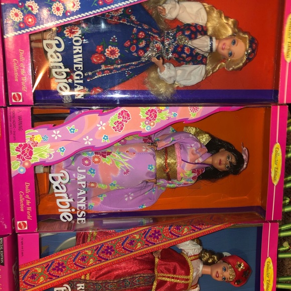 Barbie limited edition Dolls of the World - Picture 4 of 4